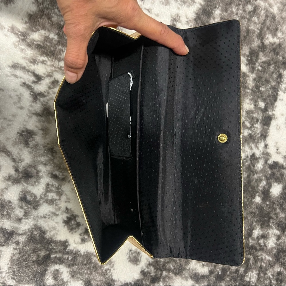 Michael Kors Black Wallet with Gold Logo - Picture 4 of 4